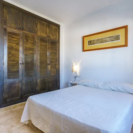Posidonia Aparthotel 4*