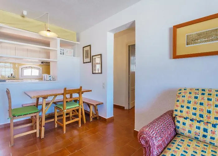 Posidonia 公寓式酒店 3*