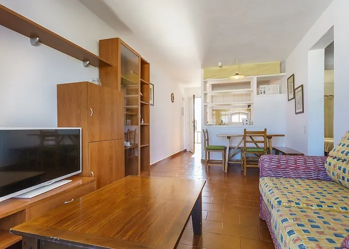 Posidonia Aparthotel 3*